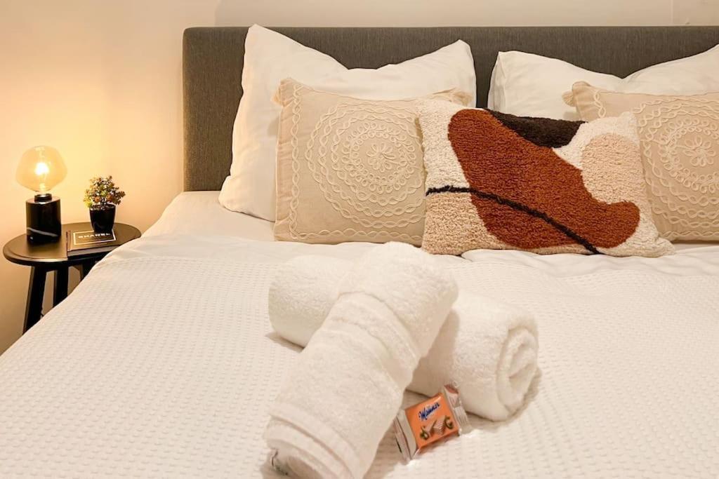 Cozy & Central 2 Bedroom Apartment Wenen Buitenkant foto
