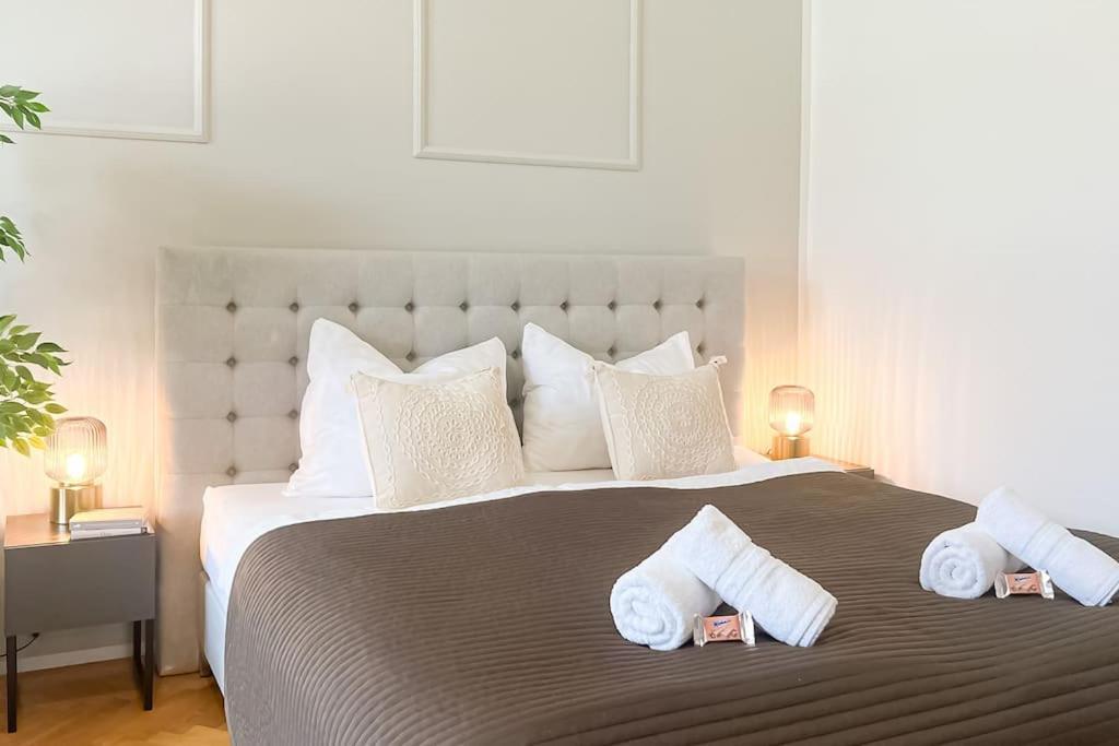 Cozy & Central 2 Bedroom Apartment Wenen Buitenkant foto